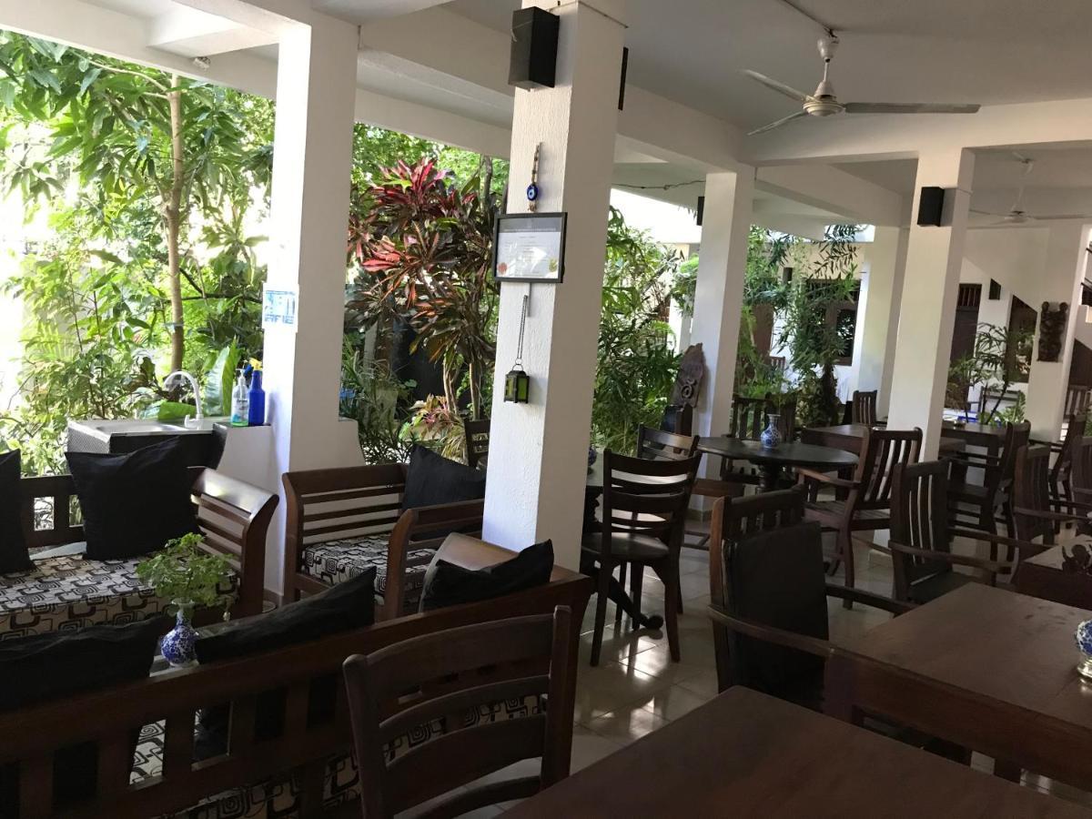 Unawatuna Beach Bungalow - Exterior photo