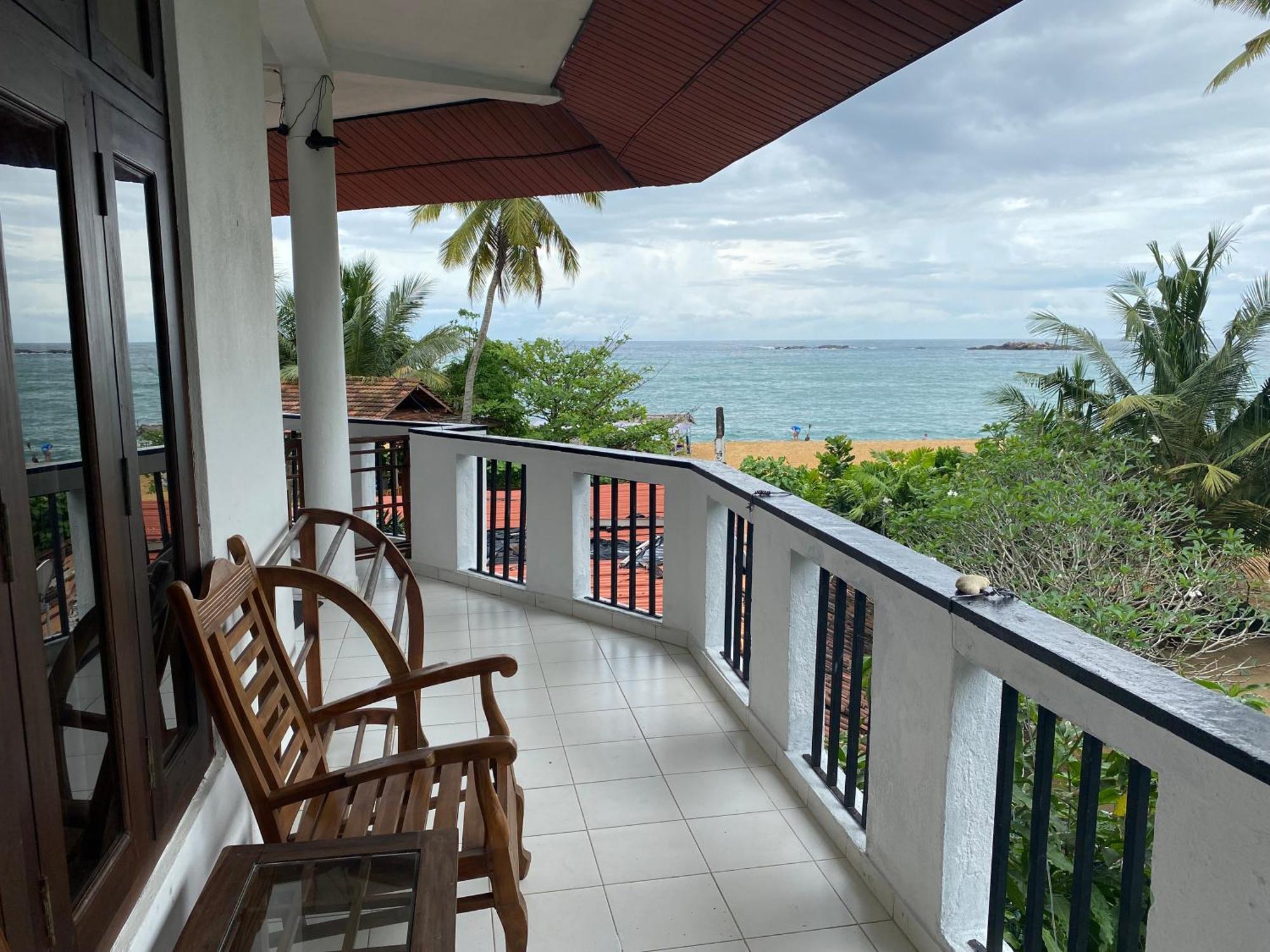 Unawatuna Beach Bungalow - Exterior photo