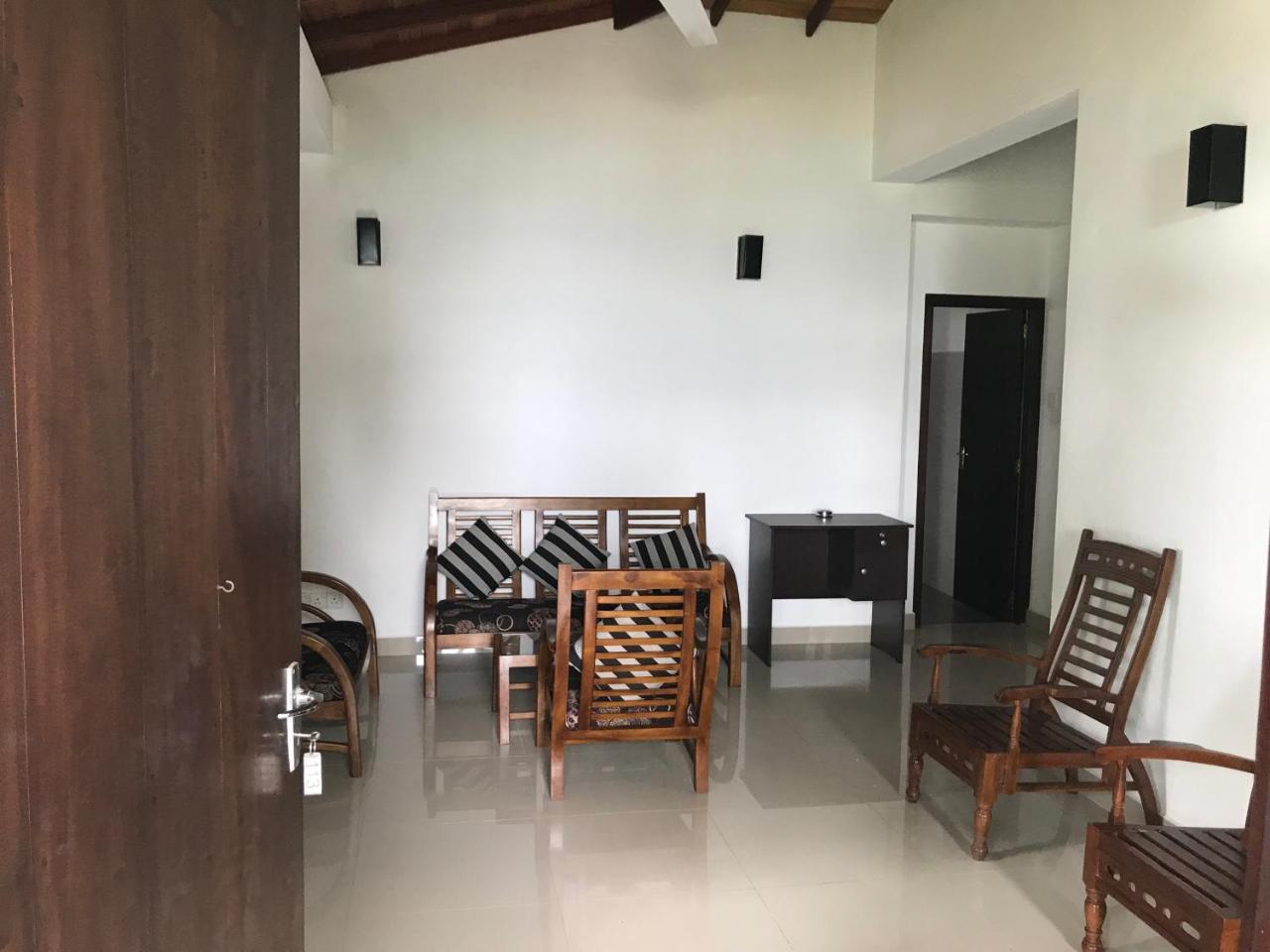 Unawatuna Beach Bungalow - Exterior photo