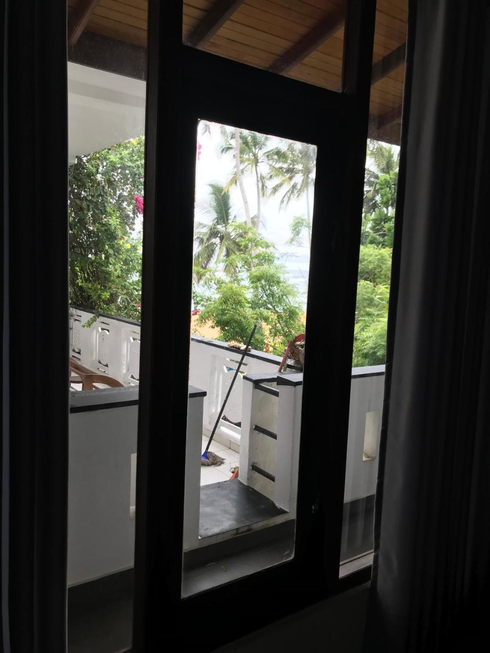Unawatuna Beach Bungalow - Exterior photo